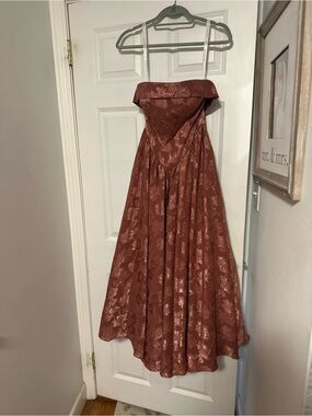 Off-Shoulder Metallic Jacquard Maxi Skirt in dusty rose
